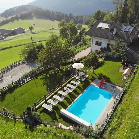 Alpenrose Apartment Meltina Luaran gambar
