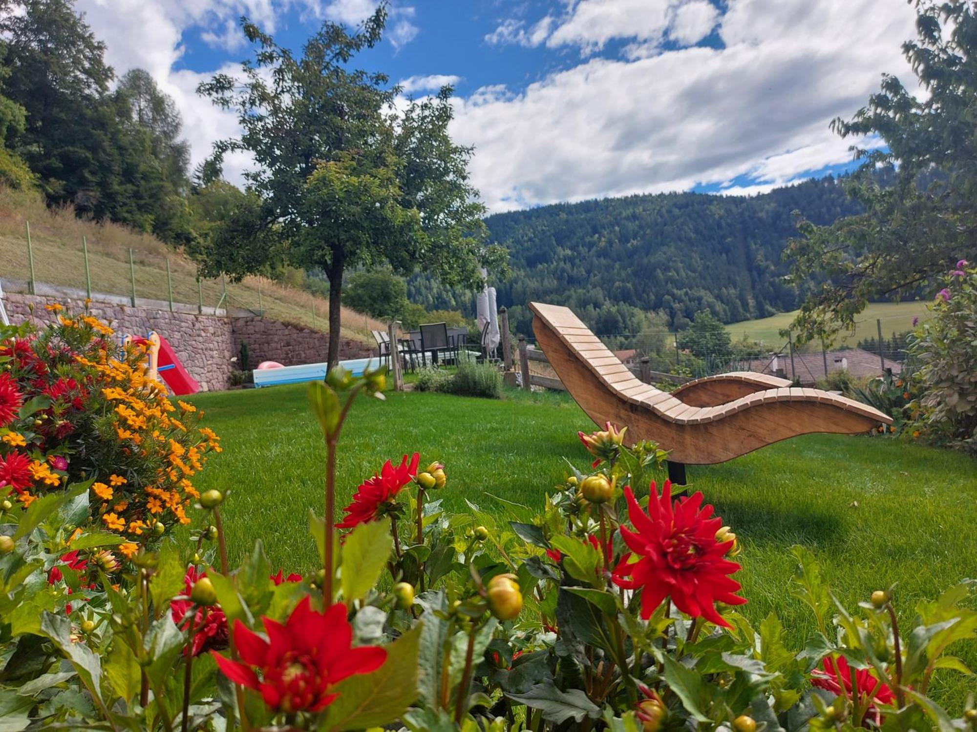 Alpenrose Apartment Meltina Luaran gambar