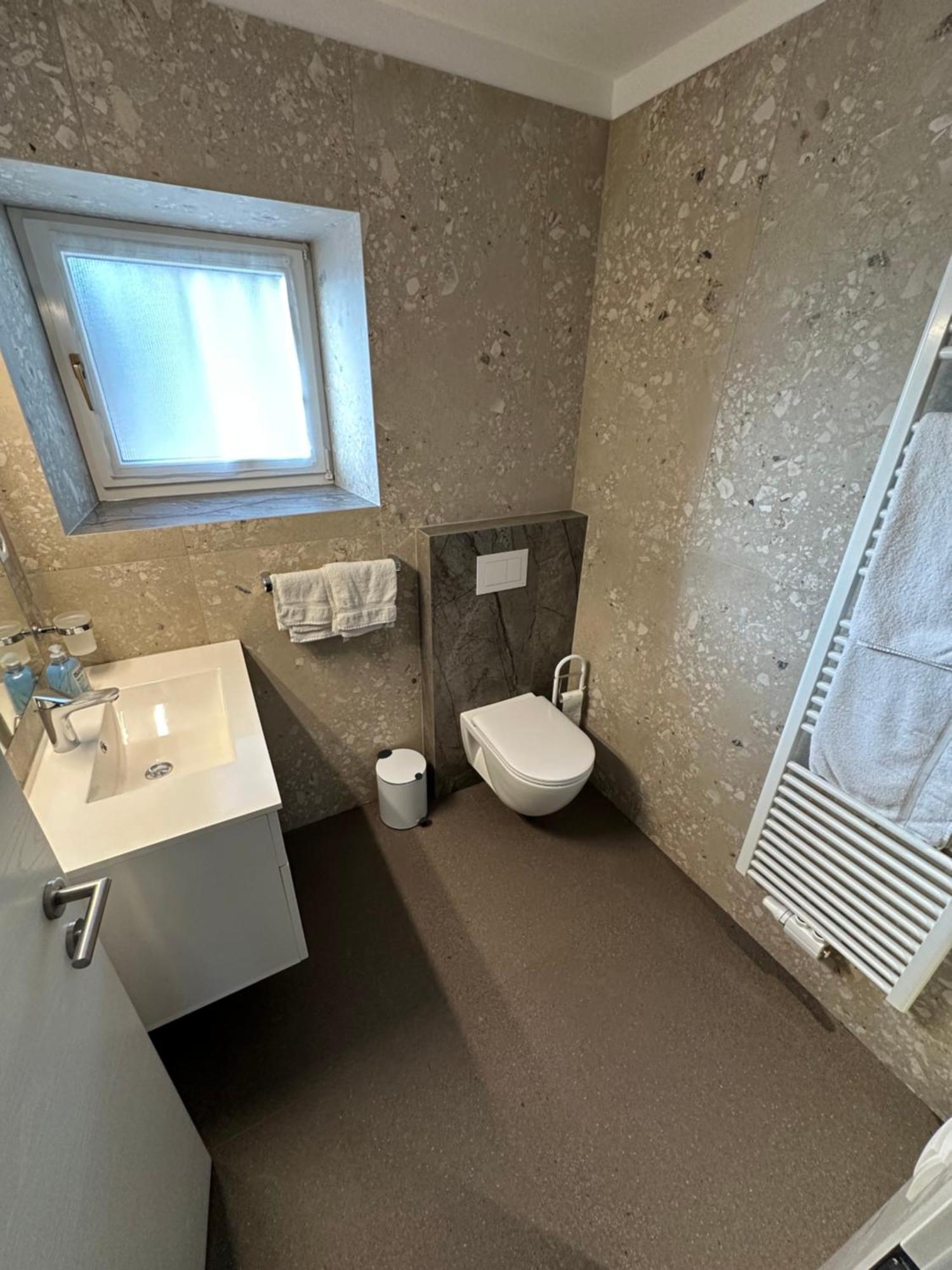 Alpenrose Apartment Meltina Luaran gambar