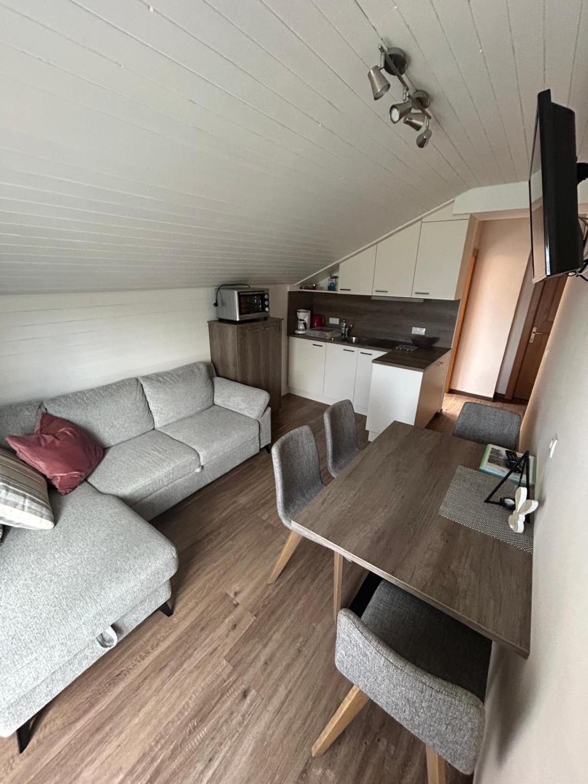 Alpenrose Apartment Meltina Luaran gambar
